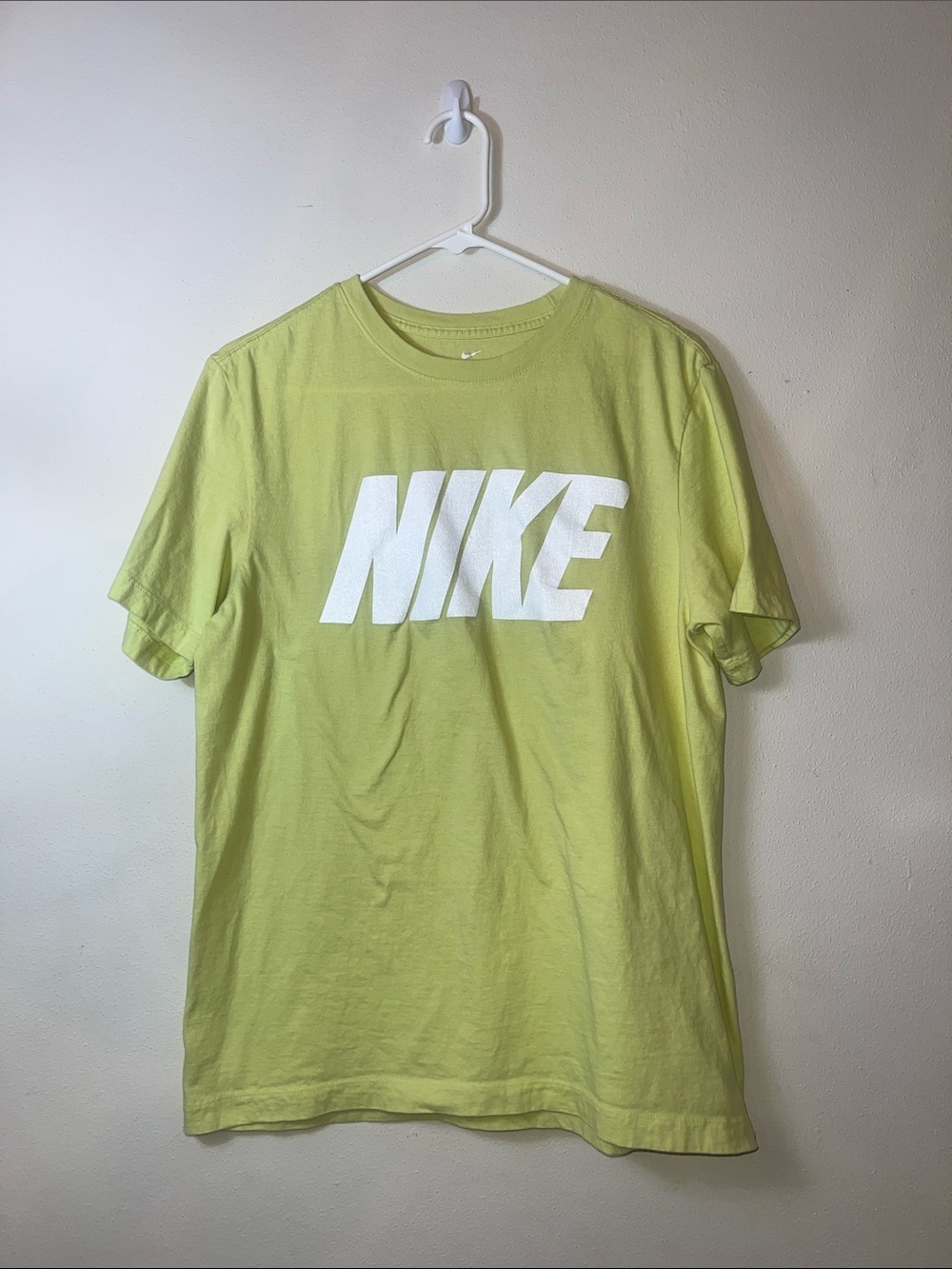 Nike Men’s Neon Yellow Graphic Logo Tee